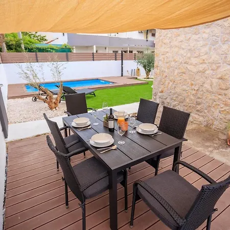 Mustra House - Private Pool & Sauna * זאדאר