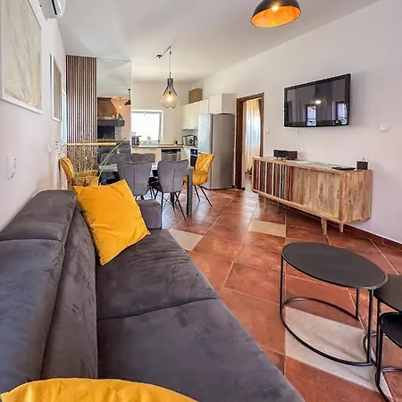 Villa Mustra House - Private Pool & Sauna *