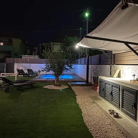Mustra House - Private Pool & Sauna Ζαντάρ