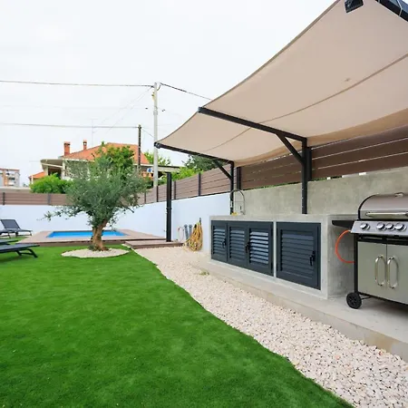 Mustra House - Private Pool & Sauna Willa *