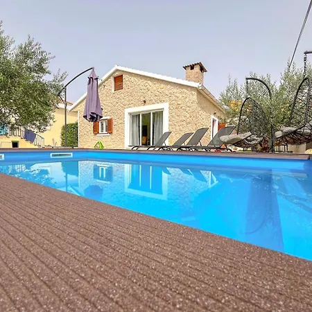 Mustra House - Private Pool & Sauna Willa