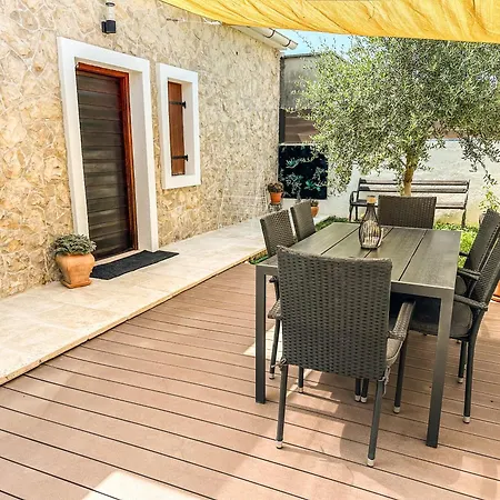 Вилла Mustra House - Private Pool & Sauna