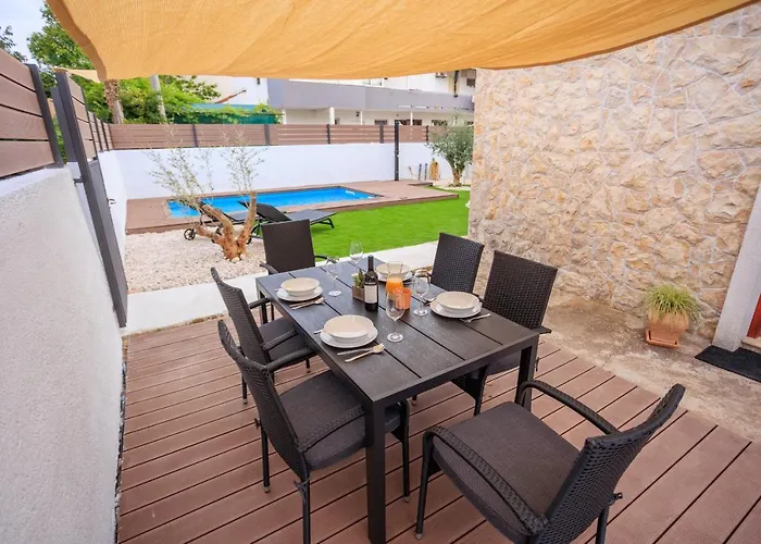 Mustra House - Private Pool & Sauna * زادار