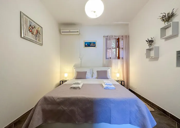 Mustra House - Private Pool & Sauna * زادار