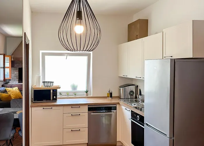 Mustra House - Private Pool & Sauna زادار