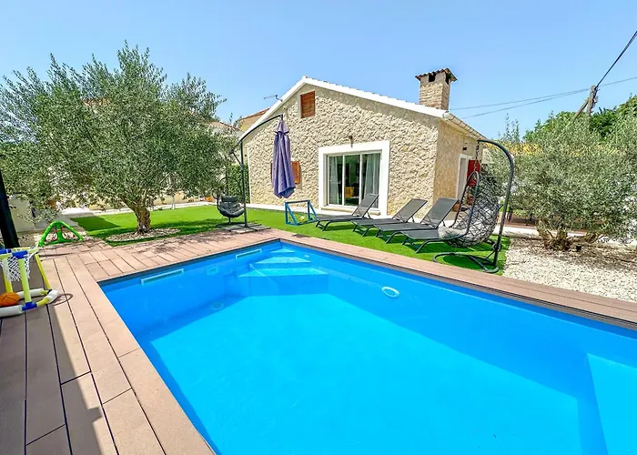 Mustra House - Private Pool & Sauna * زادار