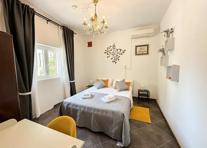 Mustra House - Private Pool & Sauna فيلة