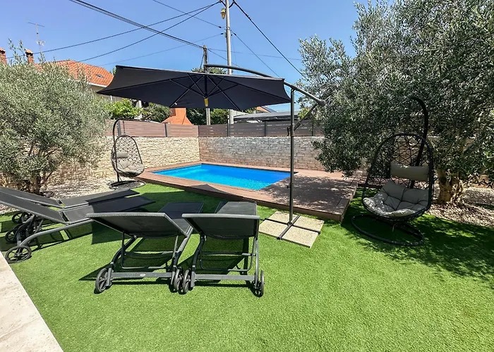 Mustra House - Private Pool & Sauna * زادار